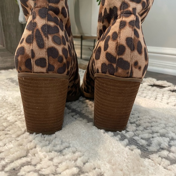 Animal Print Side Zip Ankle Boots - size 10 - Picture 3 of 4